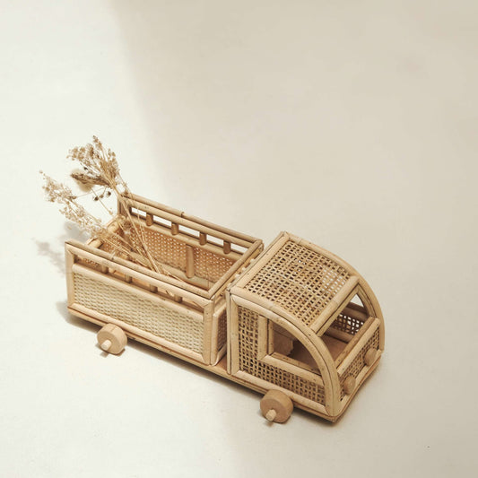Rattan Truck